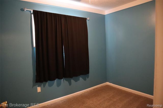 34861 John Street, Wayne, MI 48184