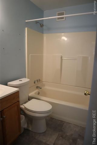 34861 John Street, Wayne, MI 48184