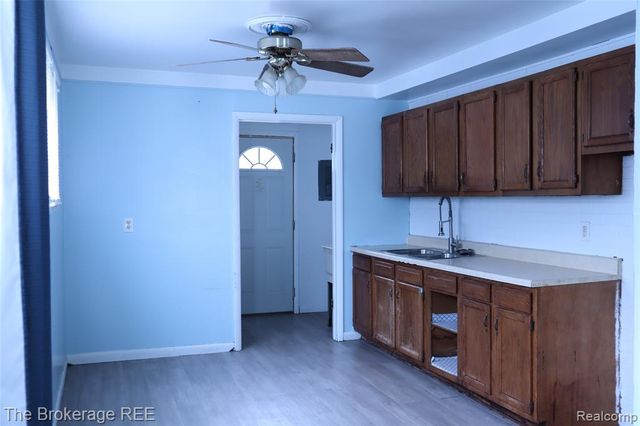 34861 John Street, Wayne, MI 48184