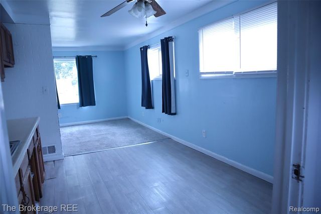 34861 John Street, Wayne, MI 48184
