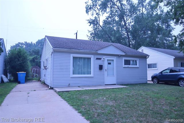 34861 John Street, Wayne, MI 48184