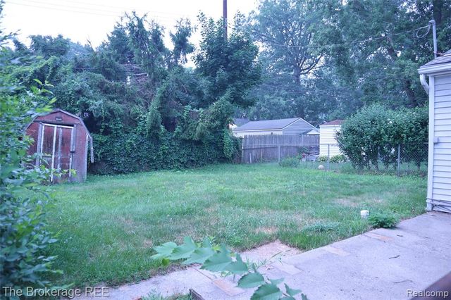 34861 John Street, Wayne, MI 48184