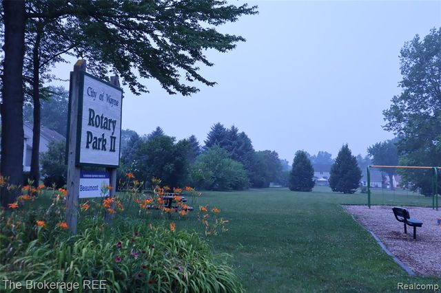 34861 John Street, Wayne, MI 48184