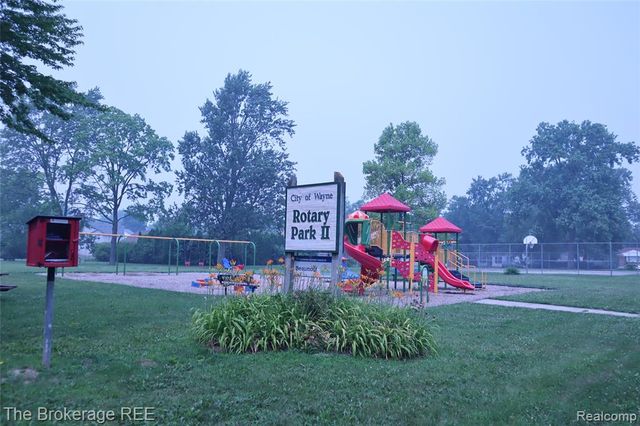 34861 John Street, Wayne, MI 48184