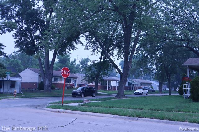 34861 John Street, Wayne, MI 48184