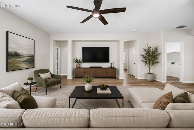 9124 W BERKELEY Road, Phoenix, AZ 85037