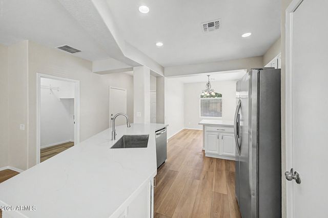 9124 W BERKELEY Road, Phoenix, AZ 85037