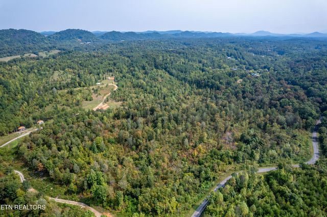 000 Shadden Rd, Tellico Plains, TN 37385