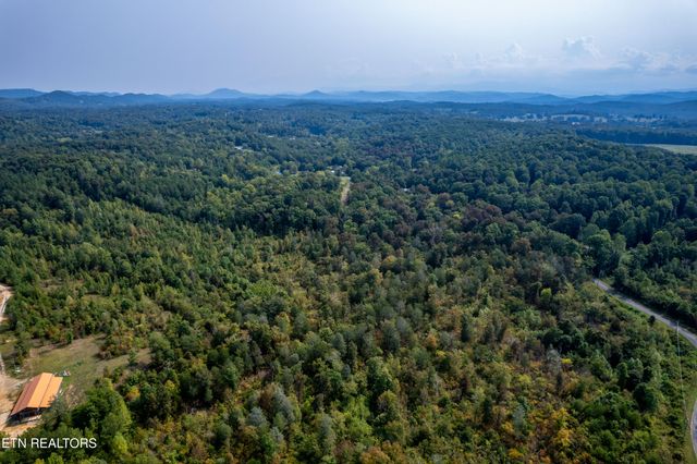000 Shadden Rd, Tellico Plains, TN 37385