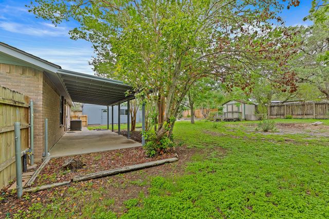 205 Hitching Post DR, Kyle, TX 78640