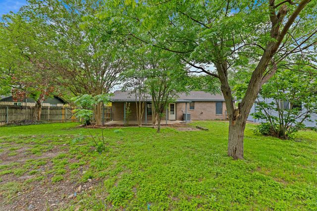 205 Hitching Post DR, Kyle, TX 78640