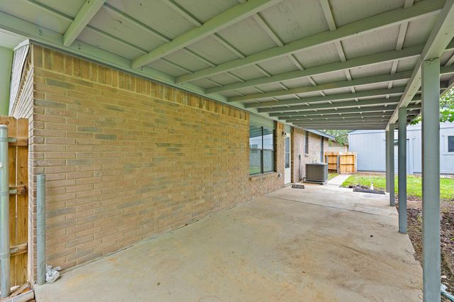 205 Hitching Post DR, Kyle, TX 78640