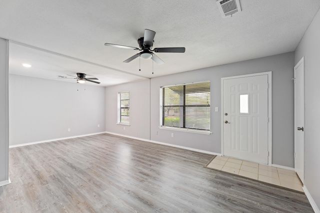 205 Hitching Post DR, Kyle, TX 78640