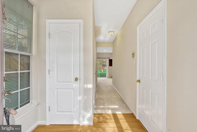 13051 PARK CRESCENT CIR, Herndon, VA 20171