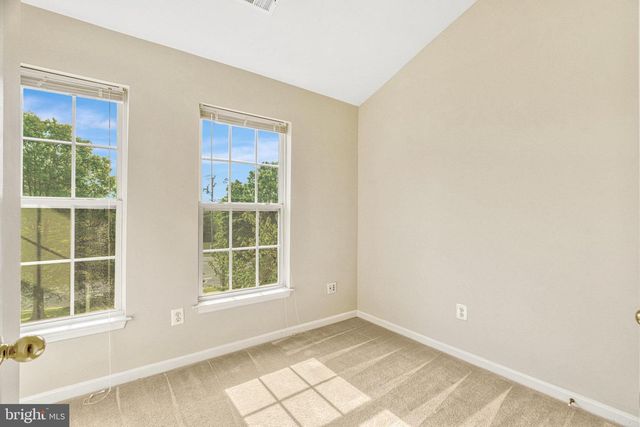 13051 PARK CRESCENT CIR, Herndon, VA 20171