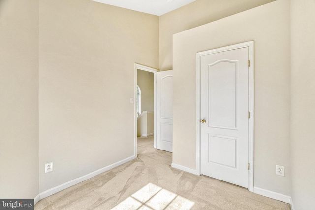 13051 PARK CRESCENT CIR, Herndon, VA 20171