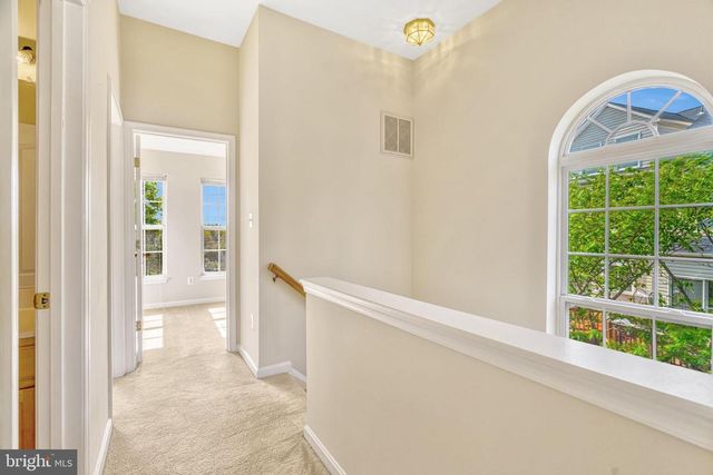 13051 PARK CRESCENT CIR, Herndon, VA 20171