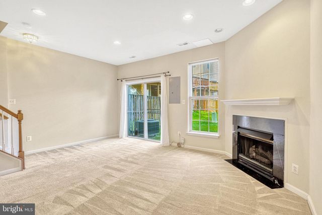 13051 PARK CRESCENT CIR, Herndon, VA 20171