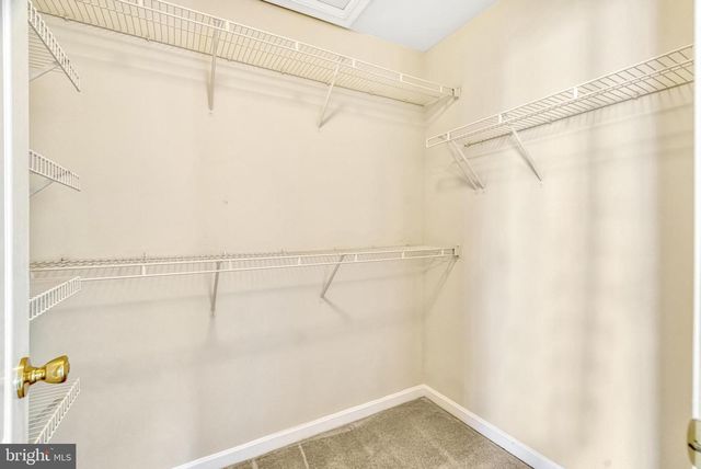 13051 PARK CRESCENT CIR, Herndon, VA 20171