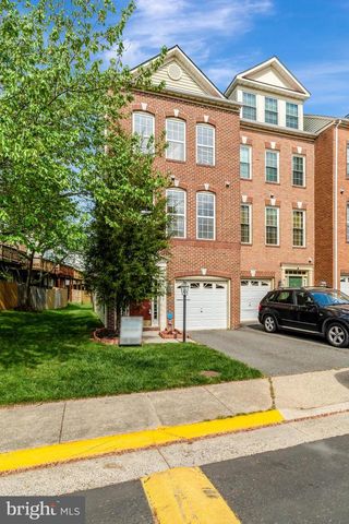 13051 PARK CRESCENT CIR, Herndon, VA 20171