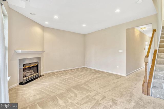 13051 PARK CRESCENT CIR, Herndon, VA 20171