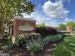 13051 PARK CRESCENT CIR, Herndon, VA 20171