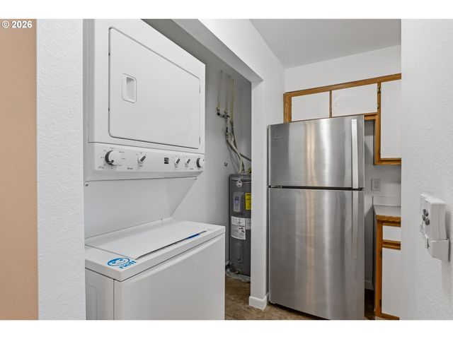 20905 FAWN Ct 34, West Linn, OR 97068