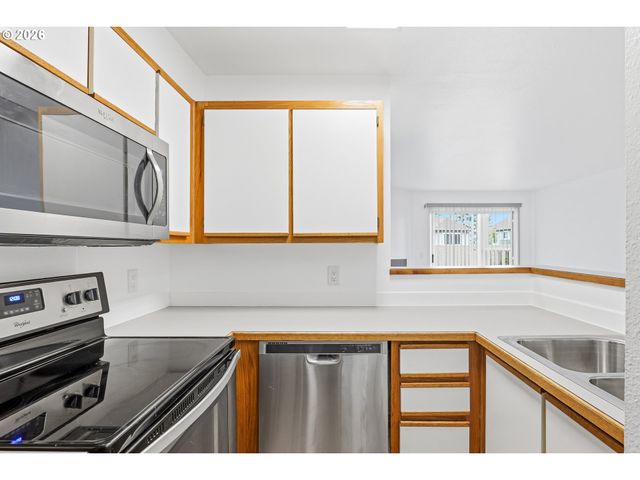 20905 FAWN Ct 34, West Linn, OR 97068