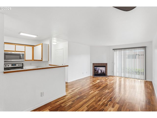 20905 FAWN Ct 34, West Linn, OR 97068