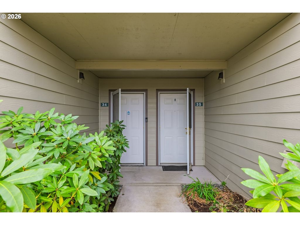 20905 FAWN Ct 34, West Linn, OR 97068