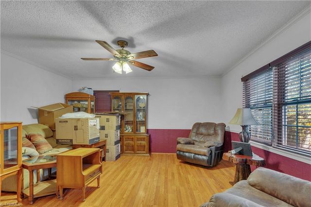 677 Kennedy Country Drive, Asheboro, NC 27205