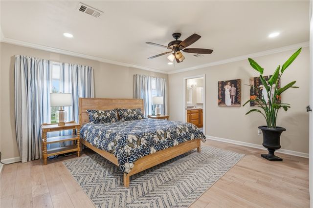 562 Rheas Mill Road, Farmington, AR 72730
