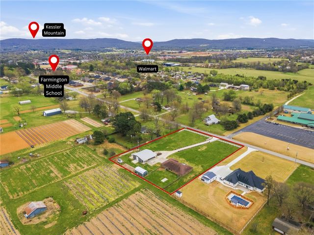 562 Rheas Mill Road, Farmington, AR 72730