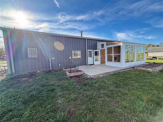 562 Rheas Mill Road, Farmington, AR 72730
