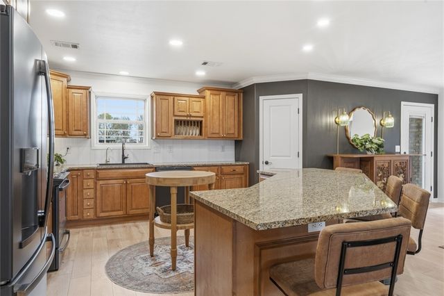 562 Rheas Mill Road, Farmington, AR 72730
