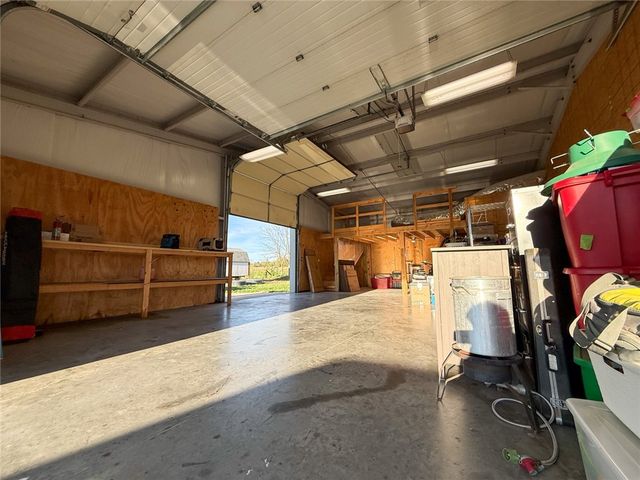 562 Rheas Mill Road, Farmington, AR 72730