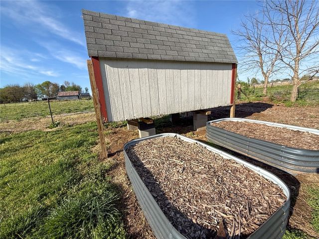 562 Rheas Mill Road, Farmington, AR 72730
