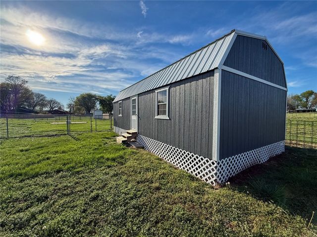 562 Rheas Mill Road, Farmington, AR 72730