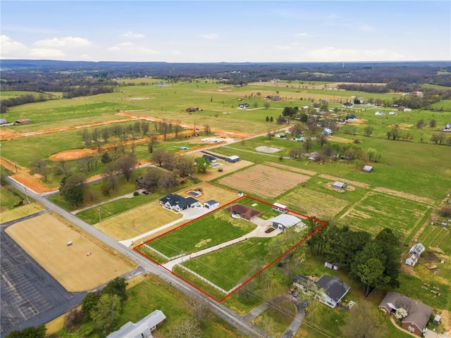 562 Rheas Mill Road, Farmington, AR 72730