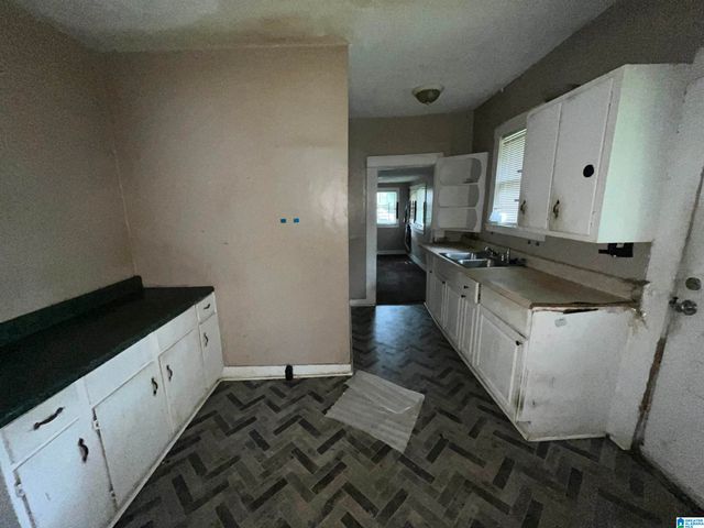 311 RUTLEDGE DRIVE, Midfield, AL 35228