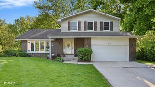 2717 Bordeaux Place, Lisle, IL 60532
