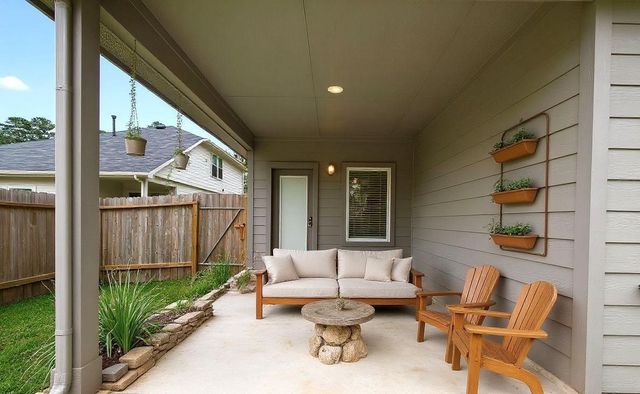 24856 Springbluff Valley Court, Magnolia, TX 77355