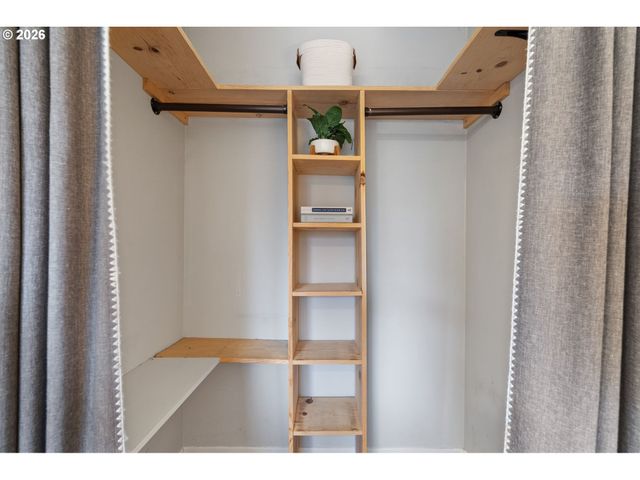 11920 Sw NORTH DAKOTA St, Portland, OR 97223