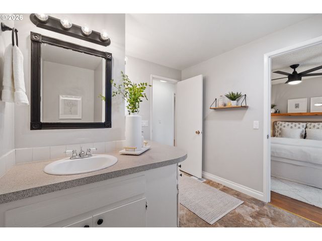 11920 Sw NORTH DAKOTA St, Portland, OR 97223