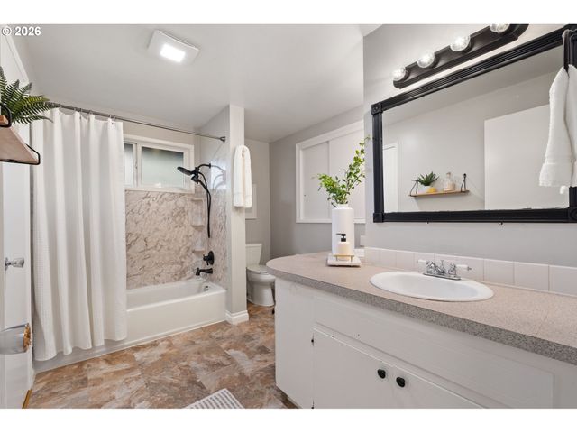 11920 Sw NORTH DAKOTA St, Portland, OR 97223