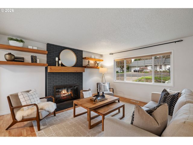 11920 Sw NORTH DAKOTA St, Portland, OR 97223