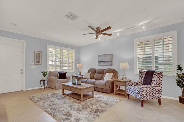196 Evergrene Parkway, Palm Beach Gardens, FL 33410