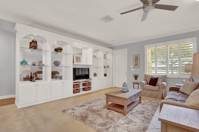 196 Evergrene Parkway, Palm Beach Gardens, FL 33410