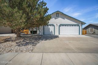 1419 Rosy Finch Drive, Sparks, NV 89441