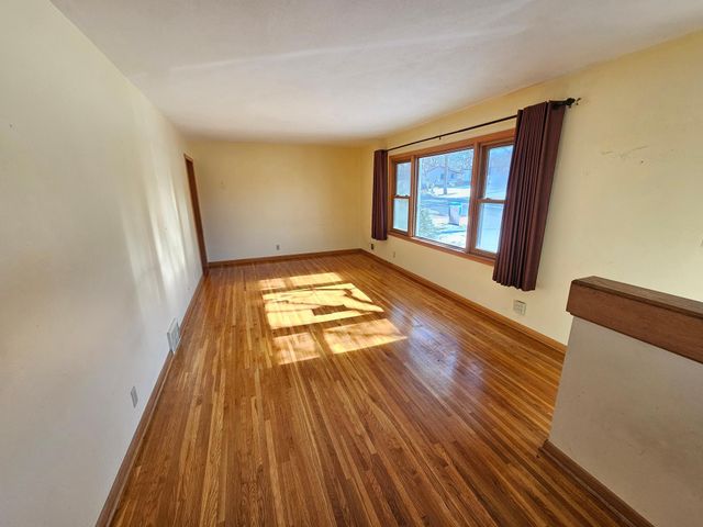 513 54th Avenue NE, Fridley, MN 55421